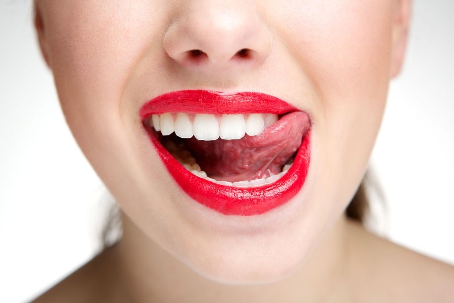 Natural Ways - How to Make Your Teeth Whiter?