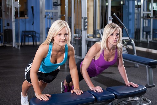 Beautiful Blonde Women Exercising in Fitness Gym by Edson Hong Pushup women photo