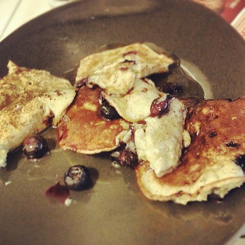 Banana & blueberry pancakes (gluten free) were more like an egg dish than pancakes, but interesting. by Shockingly Tasty Blueberry And Banana Pancakes photo